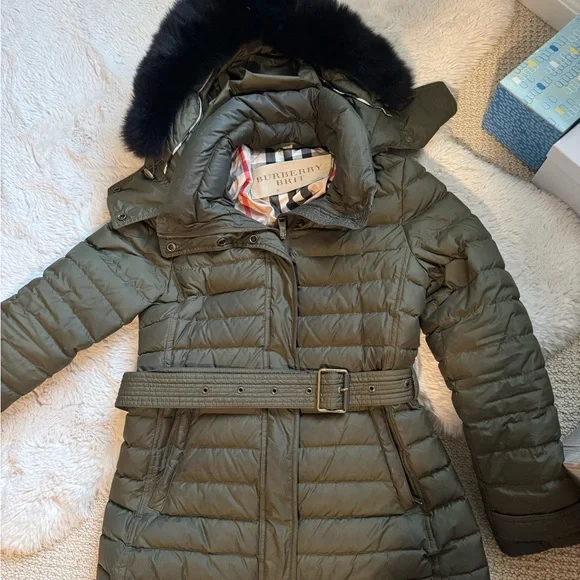 Authentic Burberry coat - Picture 2 of 10